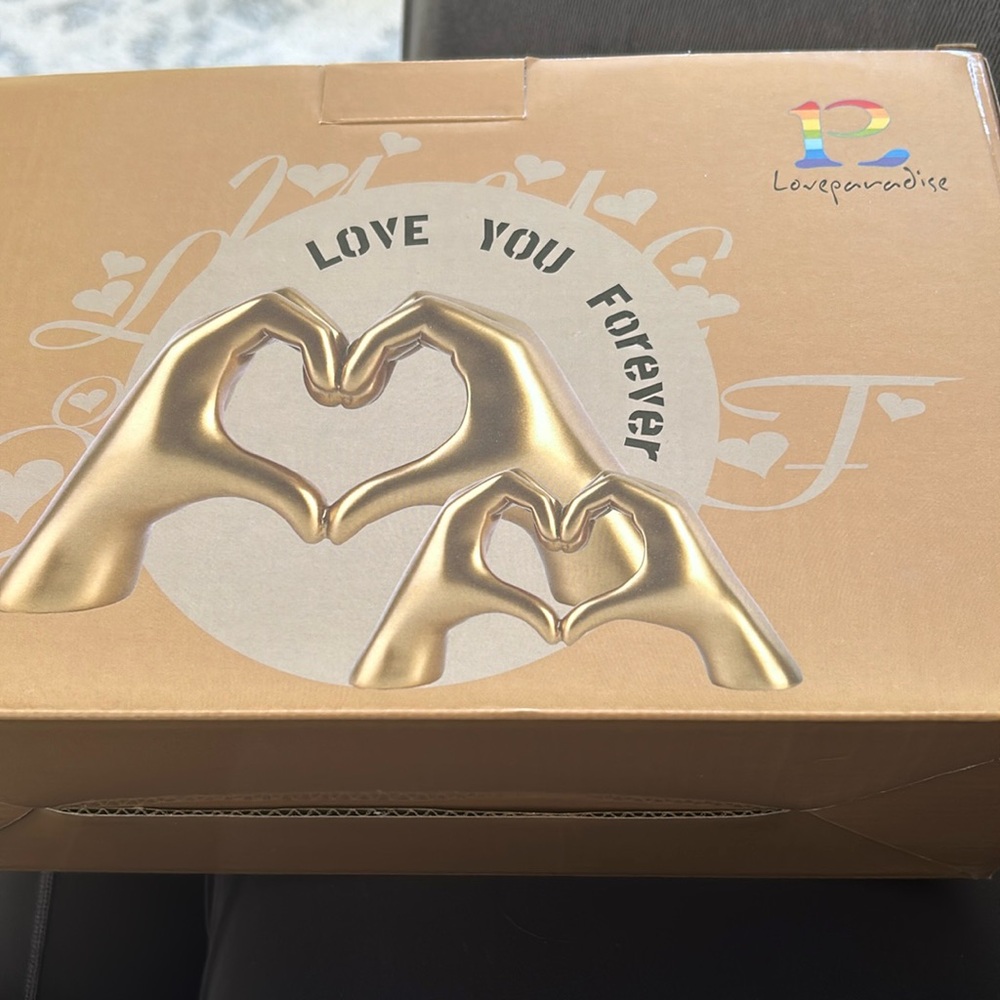 New in box Loveparadise Live you Forever 2 pieces sculpture